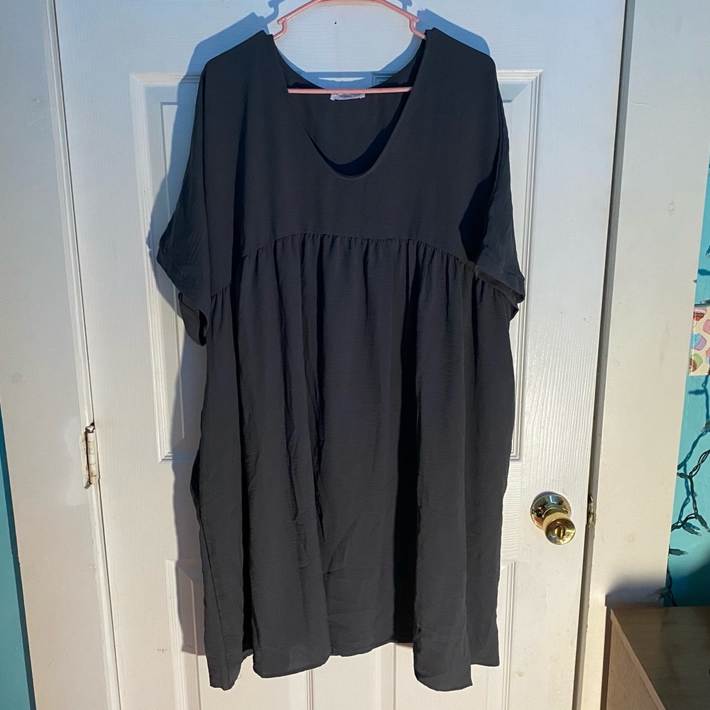 chic soul dress size 3x tags have been cut off except the main one but idk why